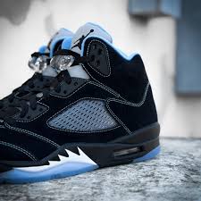 Air Jordan 5 Retro "Black University Blue"
