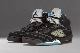 Air Jordan 5 Retro "Black University Blue"