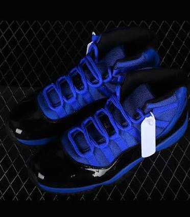 Air Jordan 11 Retro Royal/Black
